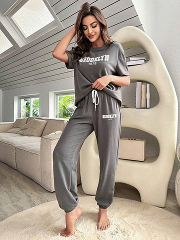 Dark Grey Colour Comfortable Women's Co-Ord Set